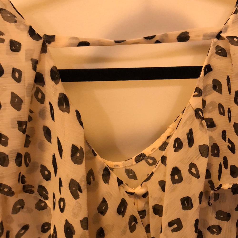 BCBGENERATION ruffle sleeve animal print blouse - Picture 6 of 7
